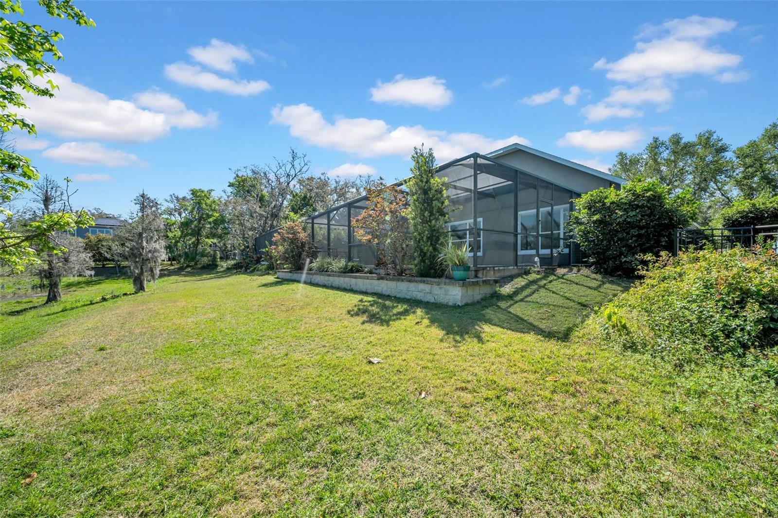 Listing photo id 39 for 15861 Starling Water Drive