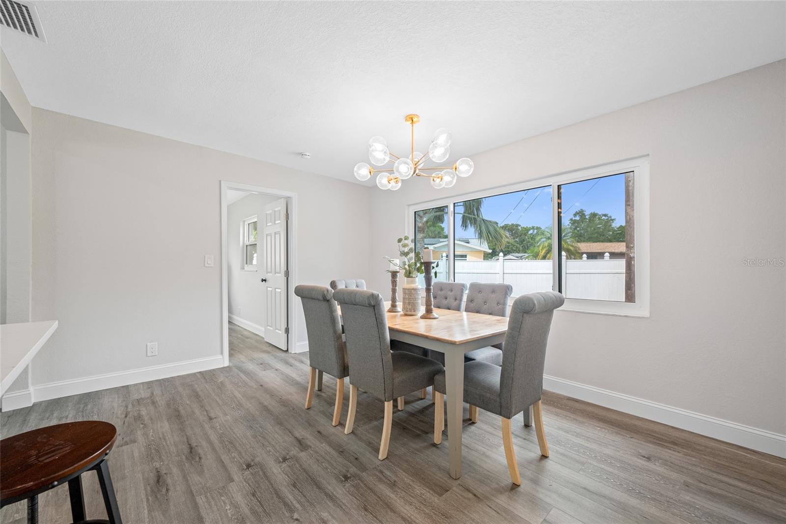 Image 10 of 54 For 8409 Lantana Drive