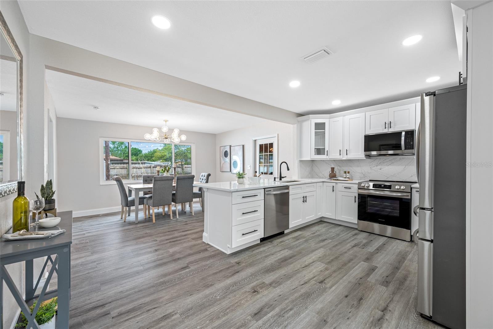 Image 14 of 54 For 8409 Lantana Drive