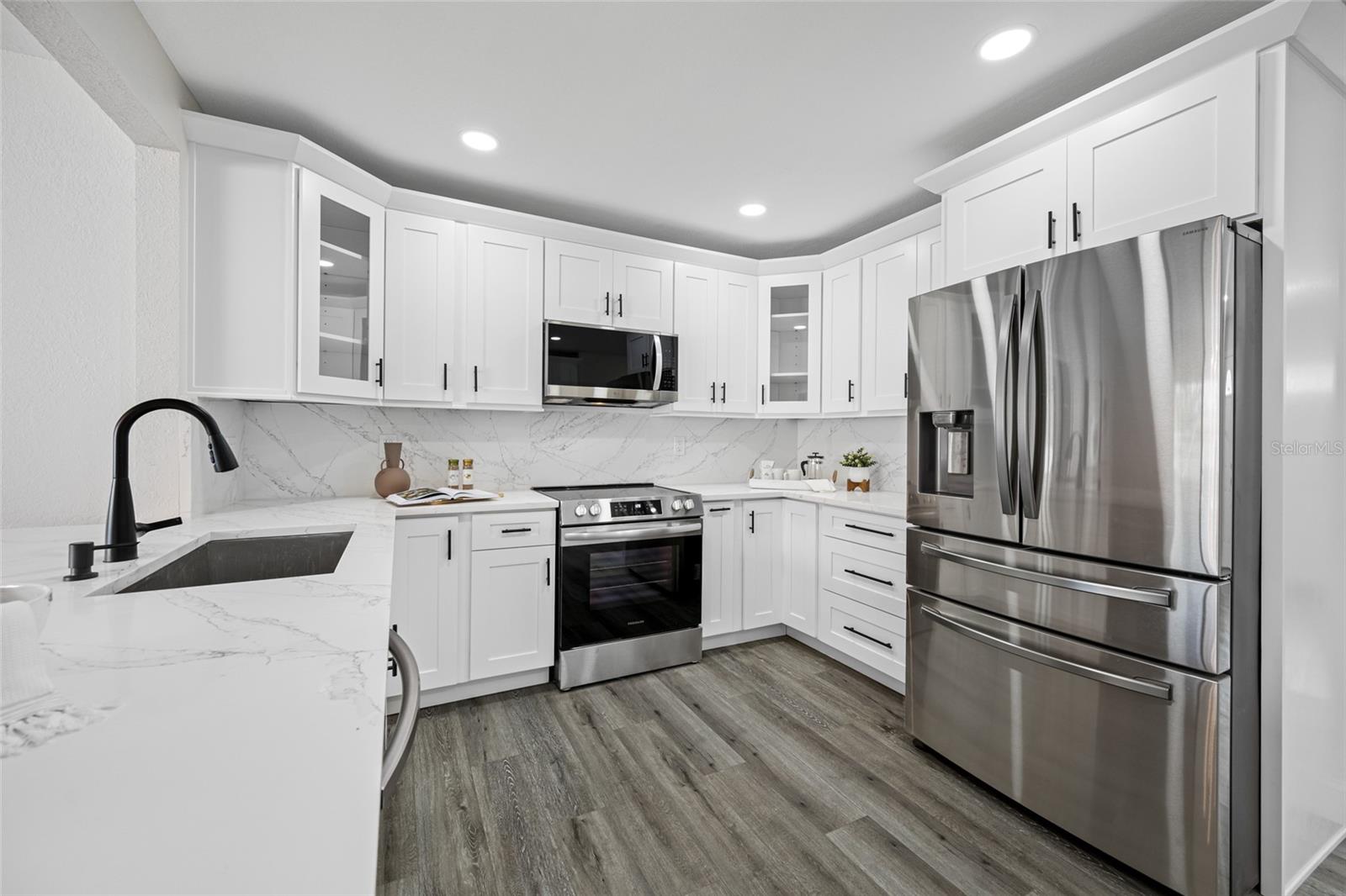 Image 16 of 54 For 8409 Lantana Drive