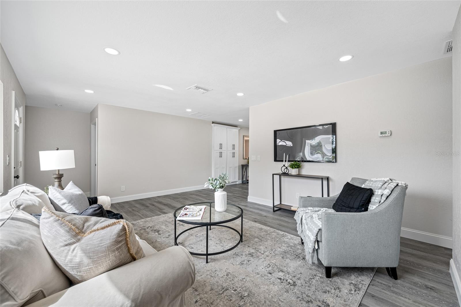 Image 6 of 54 For 8409 Lantana Drive