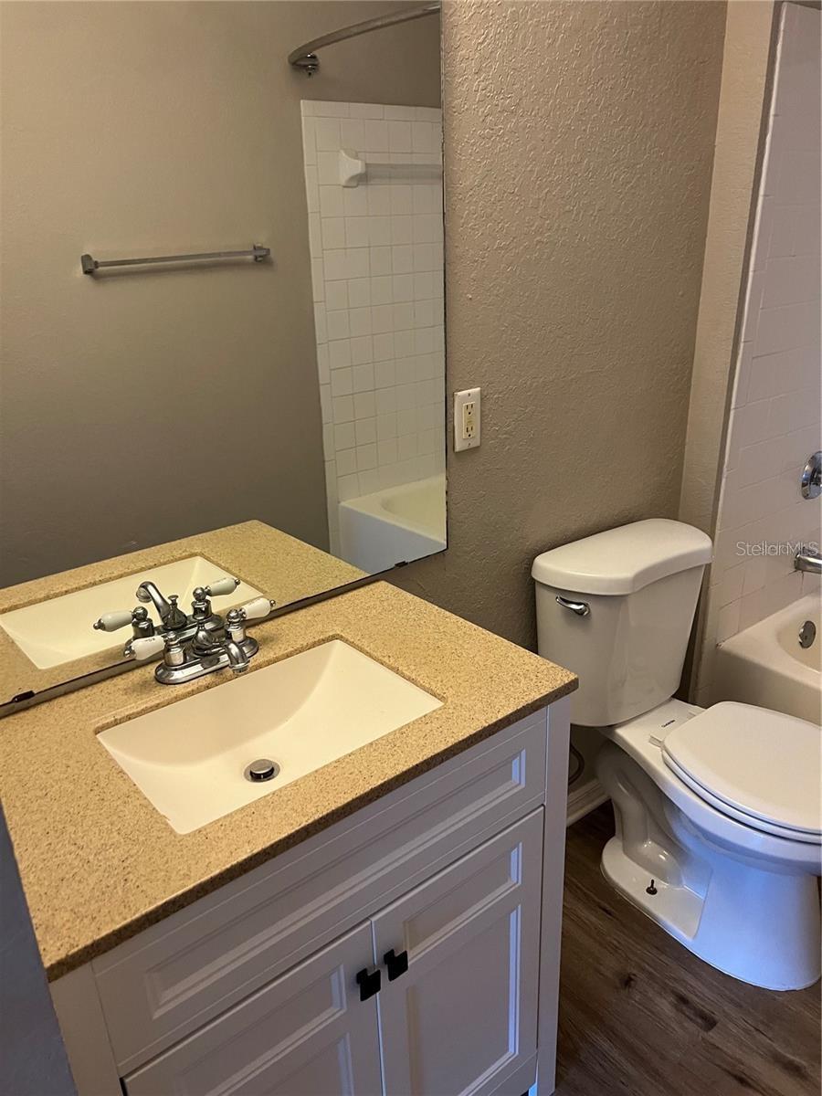 Image 18 of 19 For 8517 Sea Harbour Lane 207