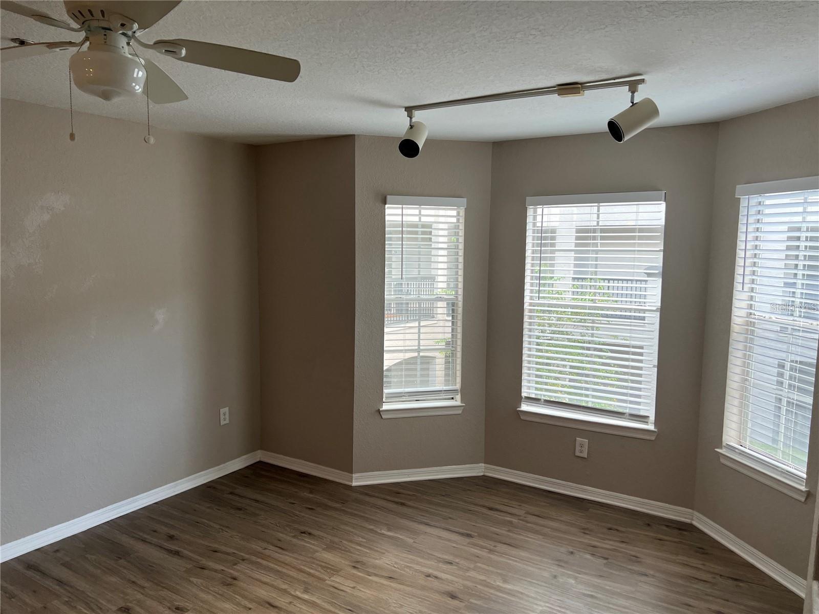 Image 6 of 19 For 8517 Sea Harbour Lane 207