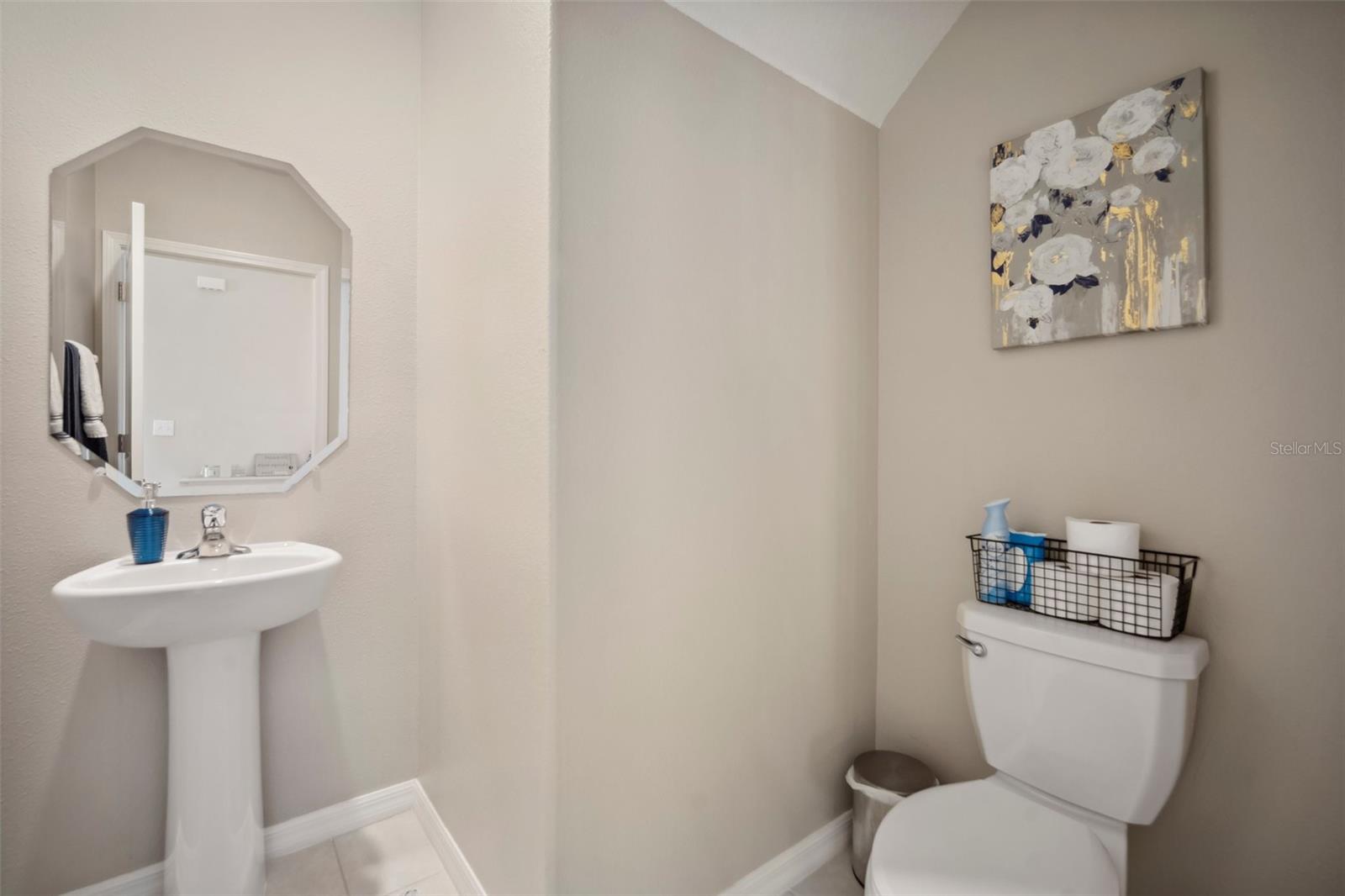 Image 13 of 83 For 13227 Great Plains Drive