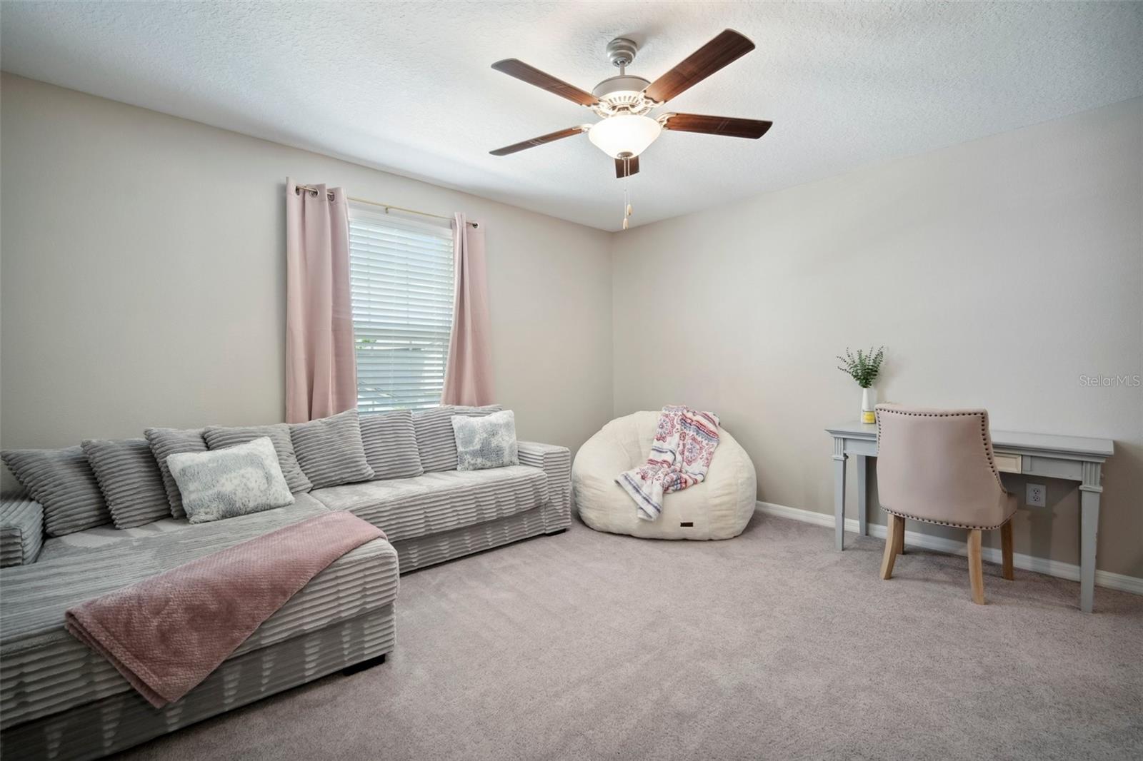 Image 31 of 83 For 13227 Great Plains Drive