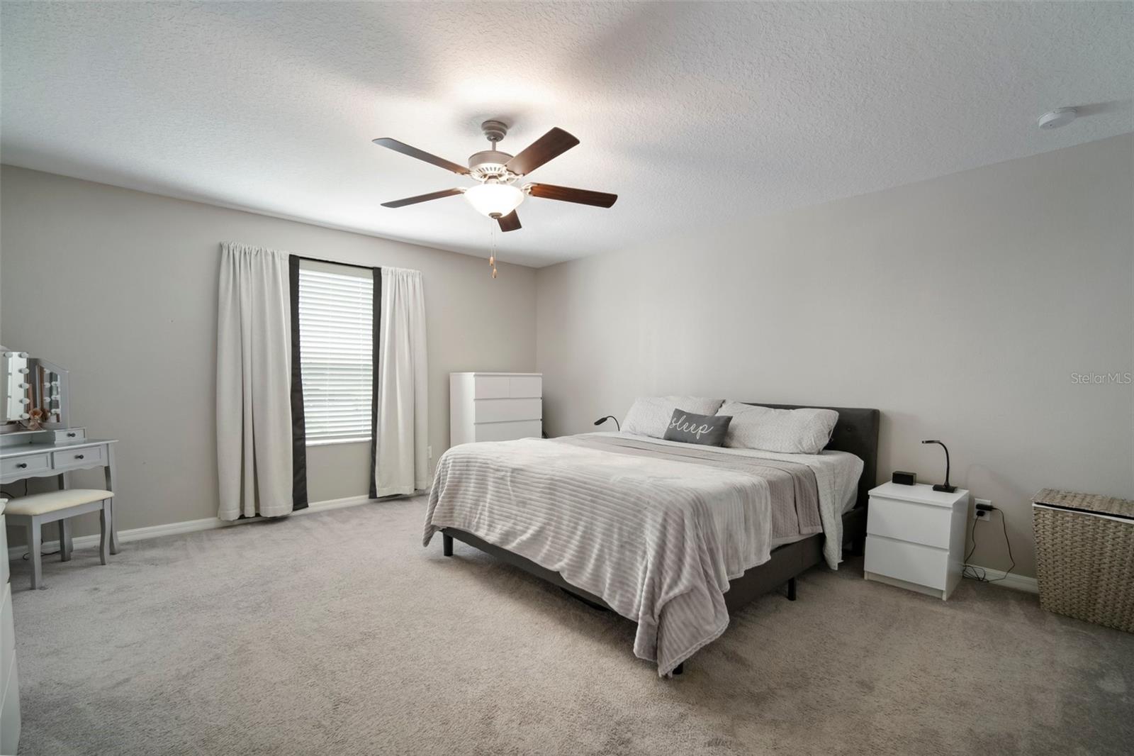 Image 35 of 83 For 13227 Great Plains Drive