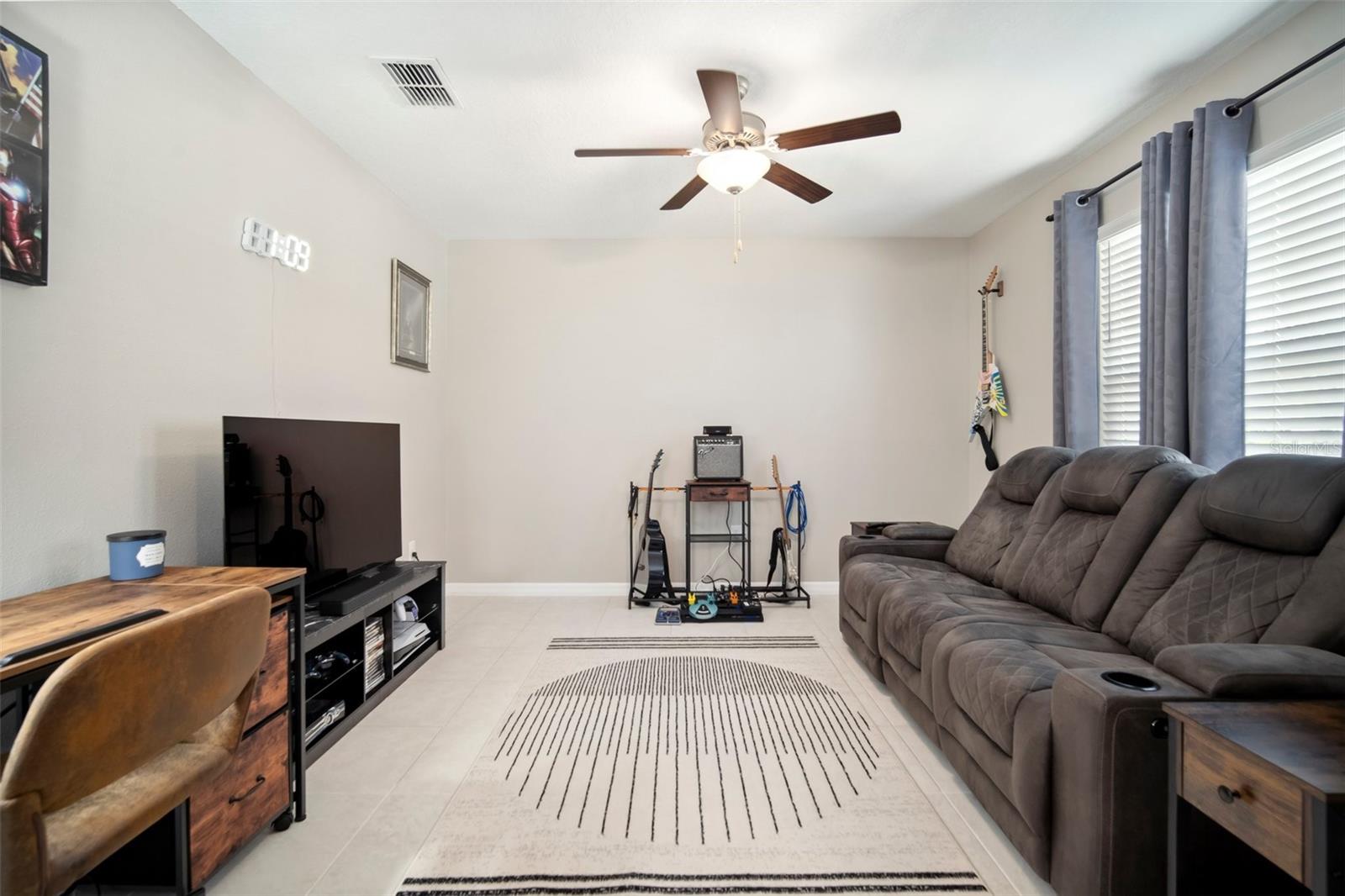 Image 9 of 83 For 13227 Great Plains Drive