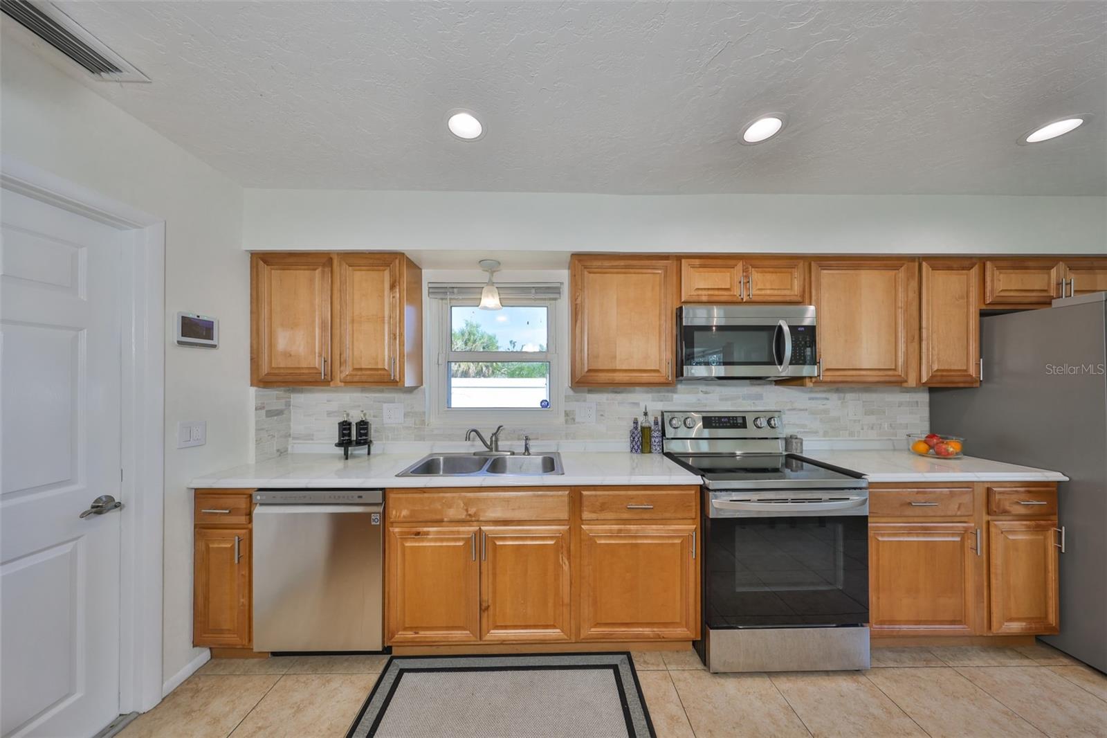 Image 15 of 46 For 7491 Cedar Street Ne