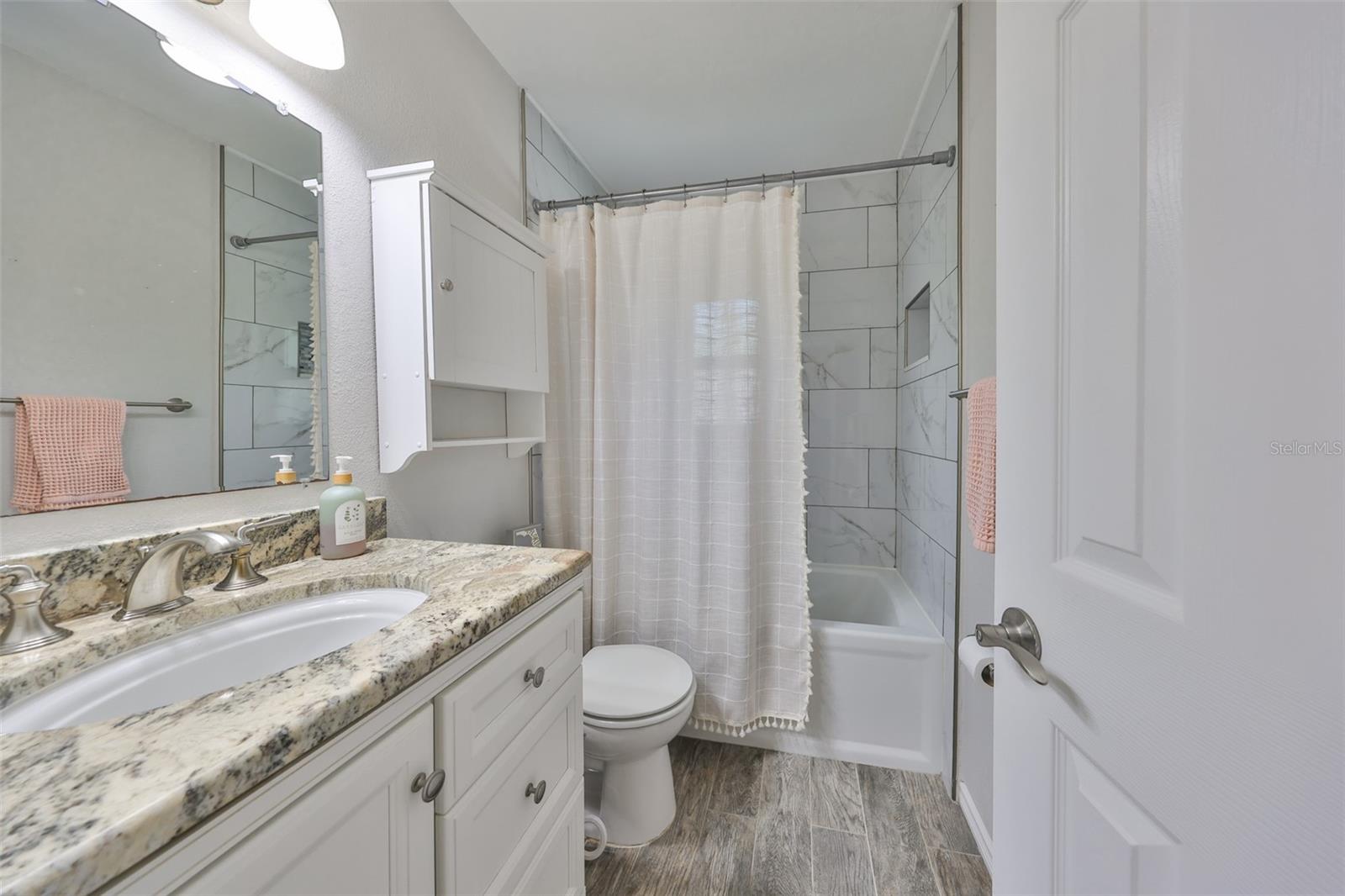 Image 23 of 46 For 7491 Cedar Street Ne
