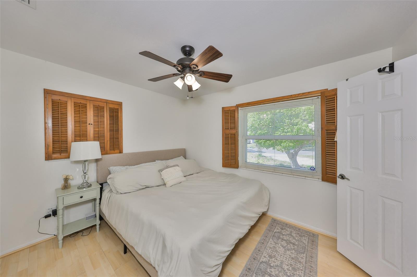 Image 3 of 46 For 7491 Cedar Street Ne