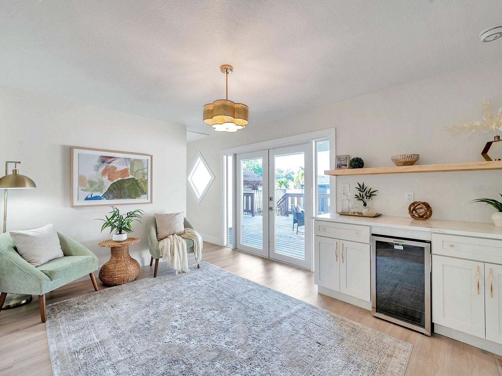 Image 11 of 36 For 400 38th Avenue Ne