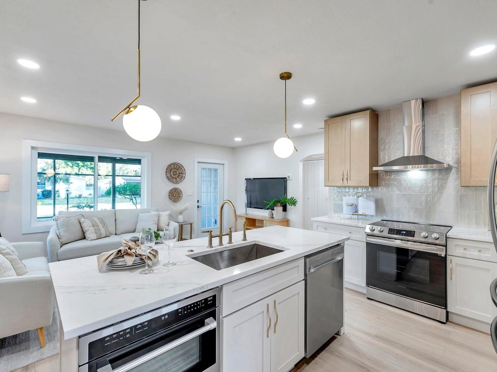 Image 31 of 36 For 400 38th Avenue Ne