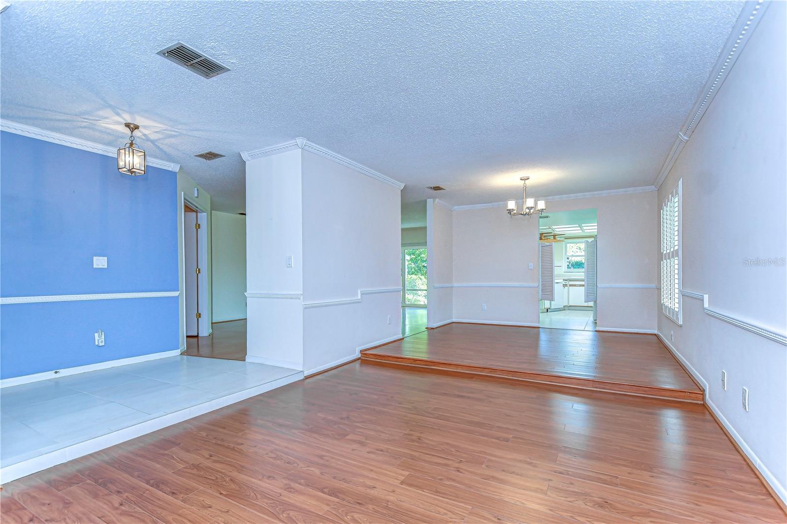 Image 12 of 34 For 13522 Clubside Drive