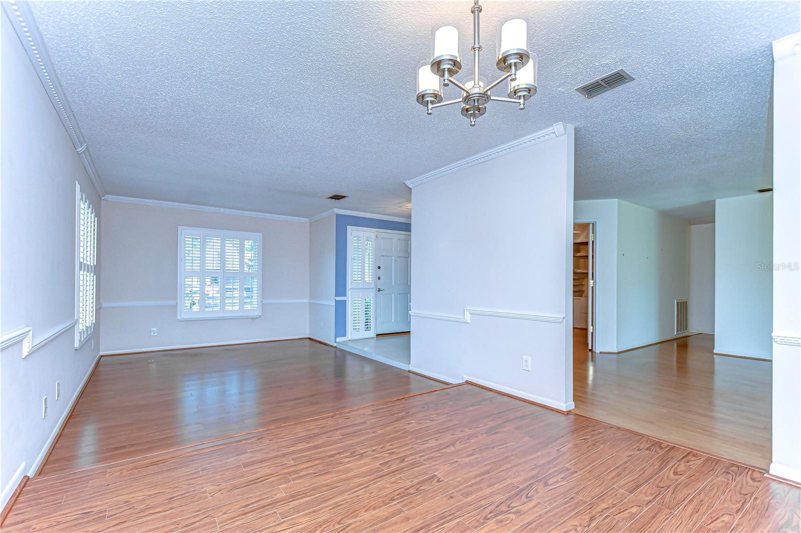 Image 14 of 34 For 13522 Clubside Drive