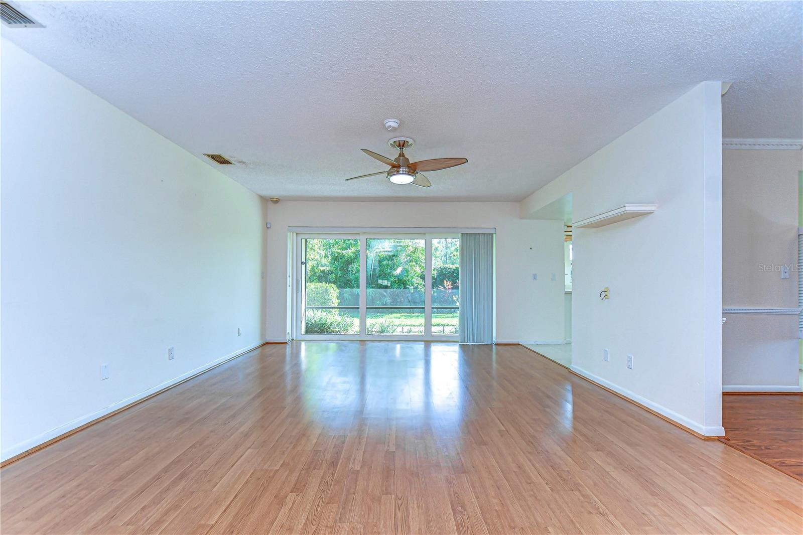 Image 19 of 34 For 13522 Clubside Drive