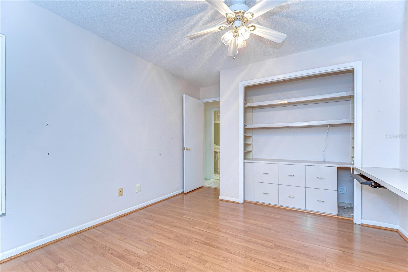 Image 20 of 34 For 13522 Clubside Drive