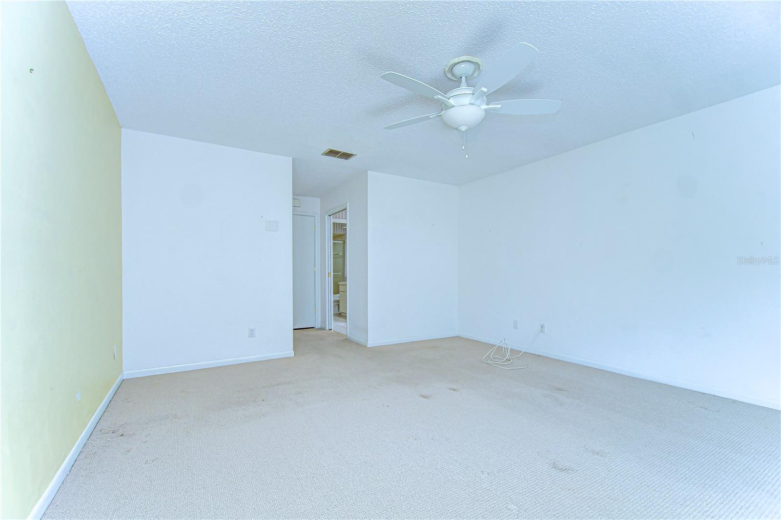 Image 28 of 34 For 13522 Clubside Drive