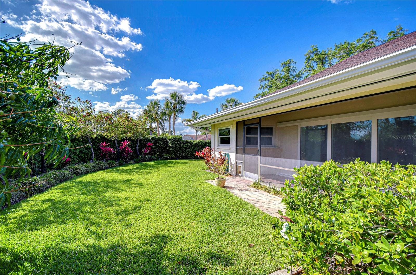 Image 8 of 34 For 13522 Clubside Drive