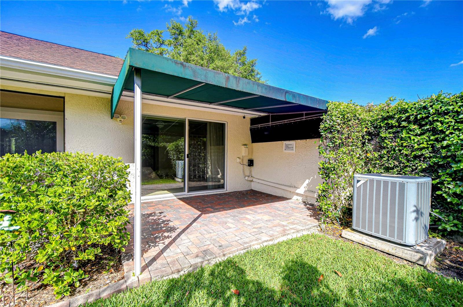 Image 9 of 34 For 13522 Clubside Drive