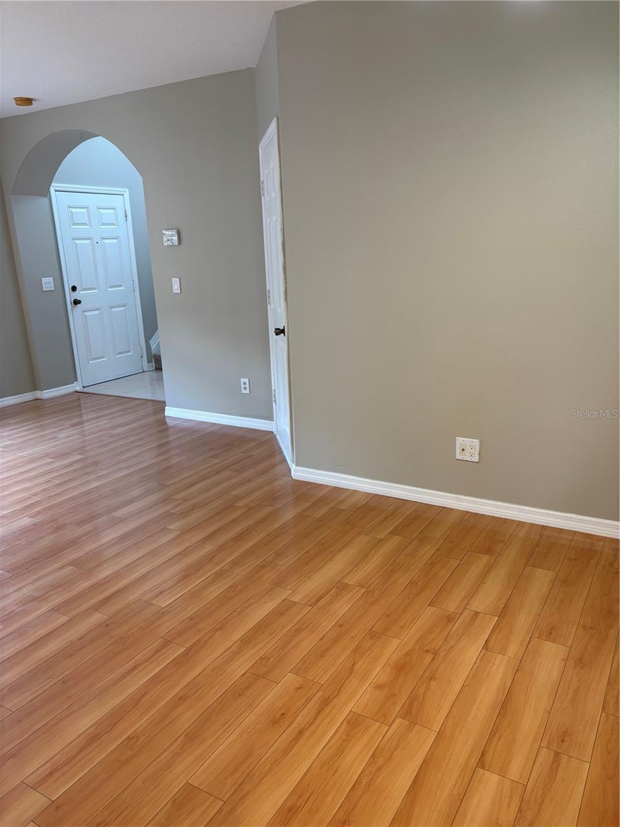 Image 42 of 57 For 30042 Mossbank Drive