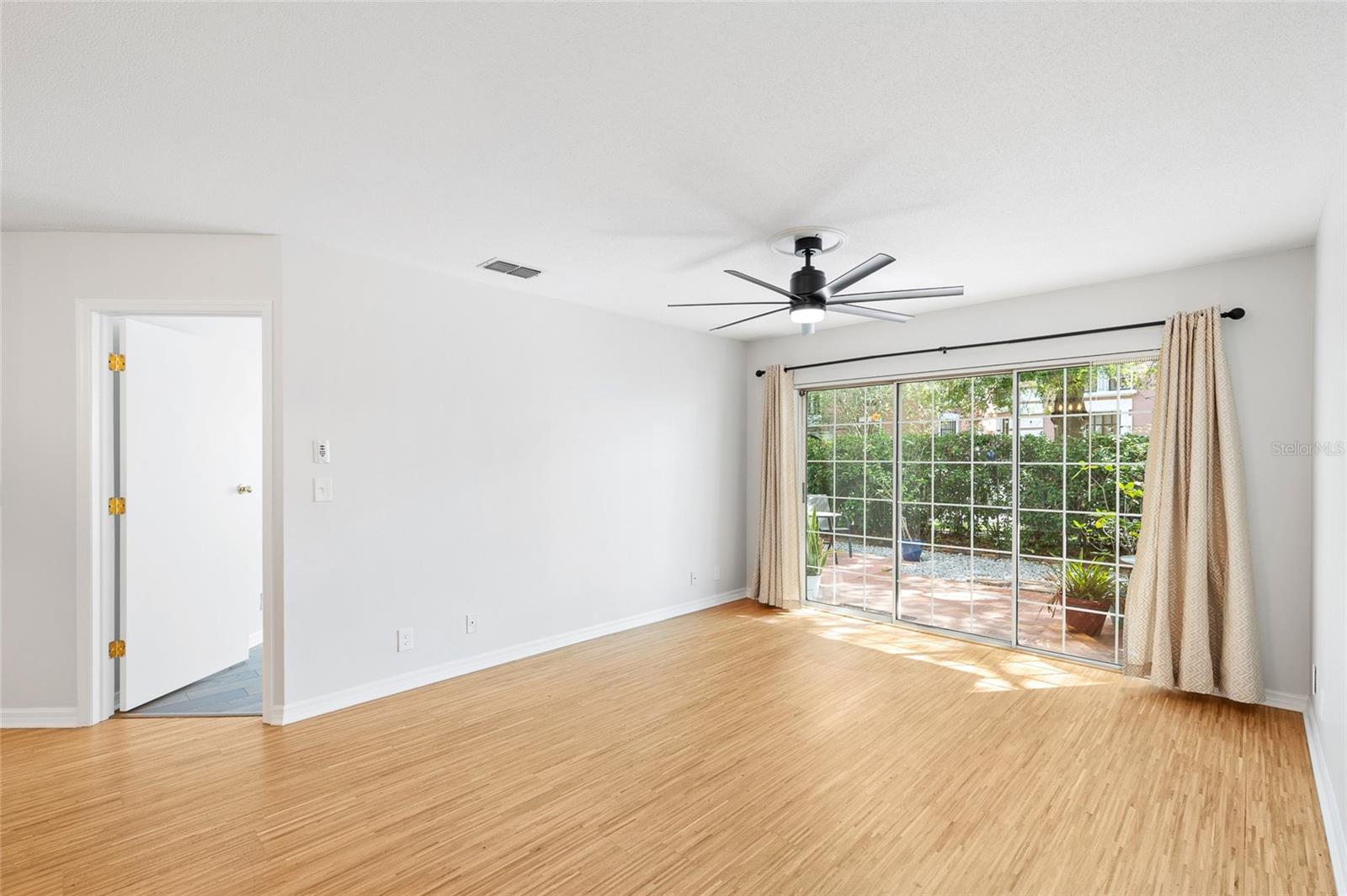 Image 10 of 31 For 2314 Clewis Court 106