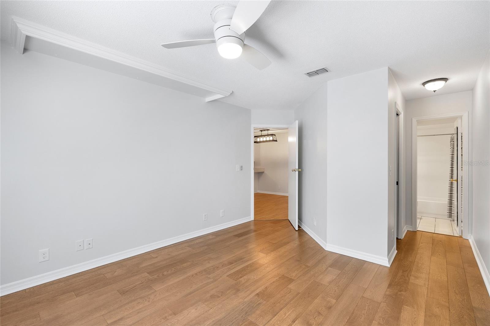 Image 14 of 31 For 2314 Clewis Court 106