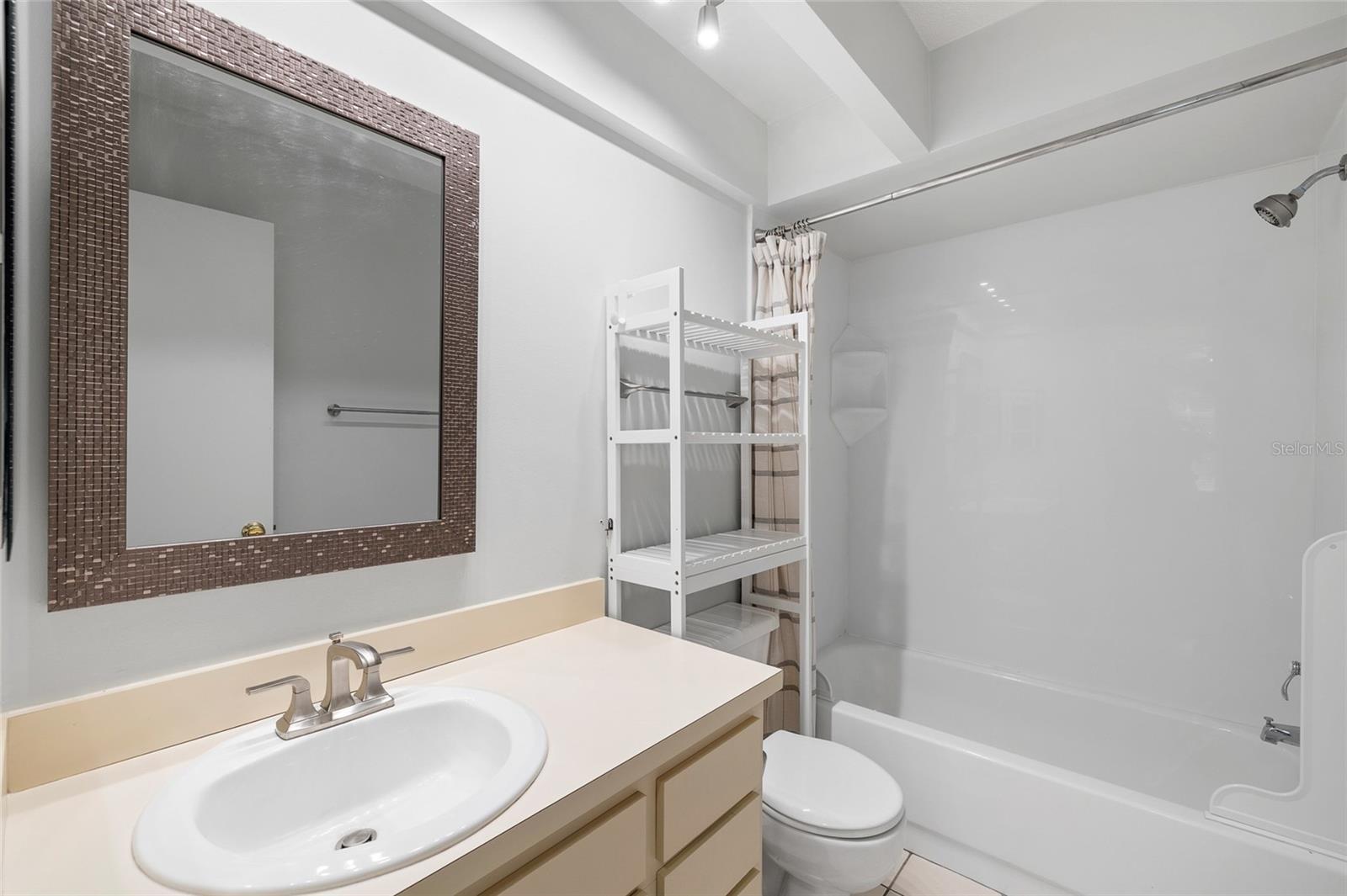 Image 19 of 31 For 2314 Clewis Court 106