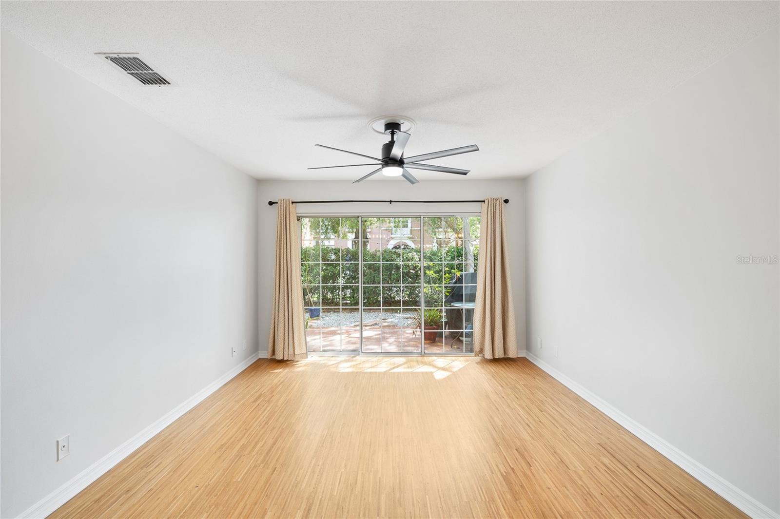 Image 9 of 31 For 2314 Clewis Court 106