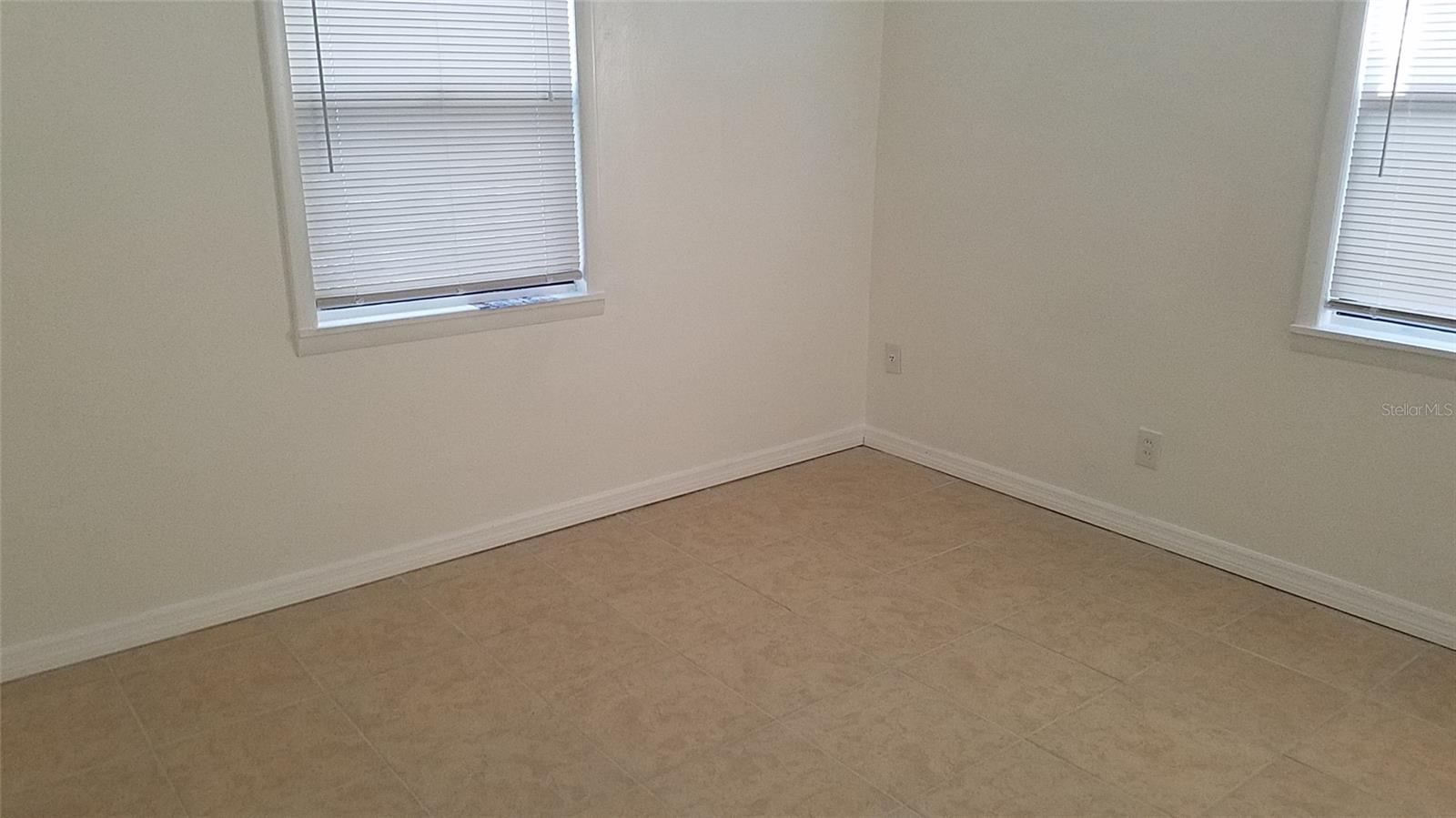 Image 3 of 10 For 560 26th Street S