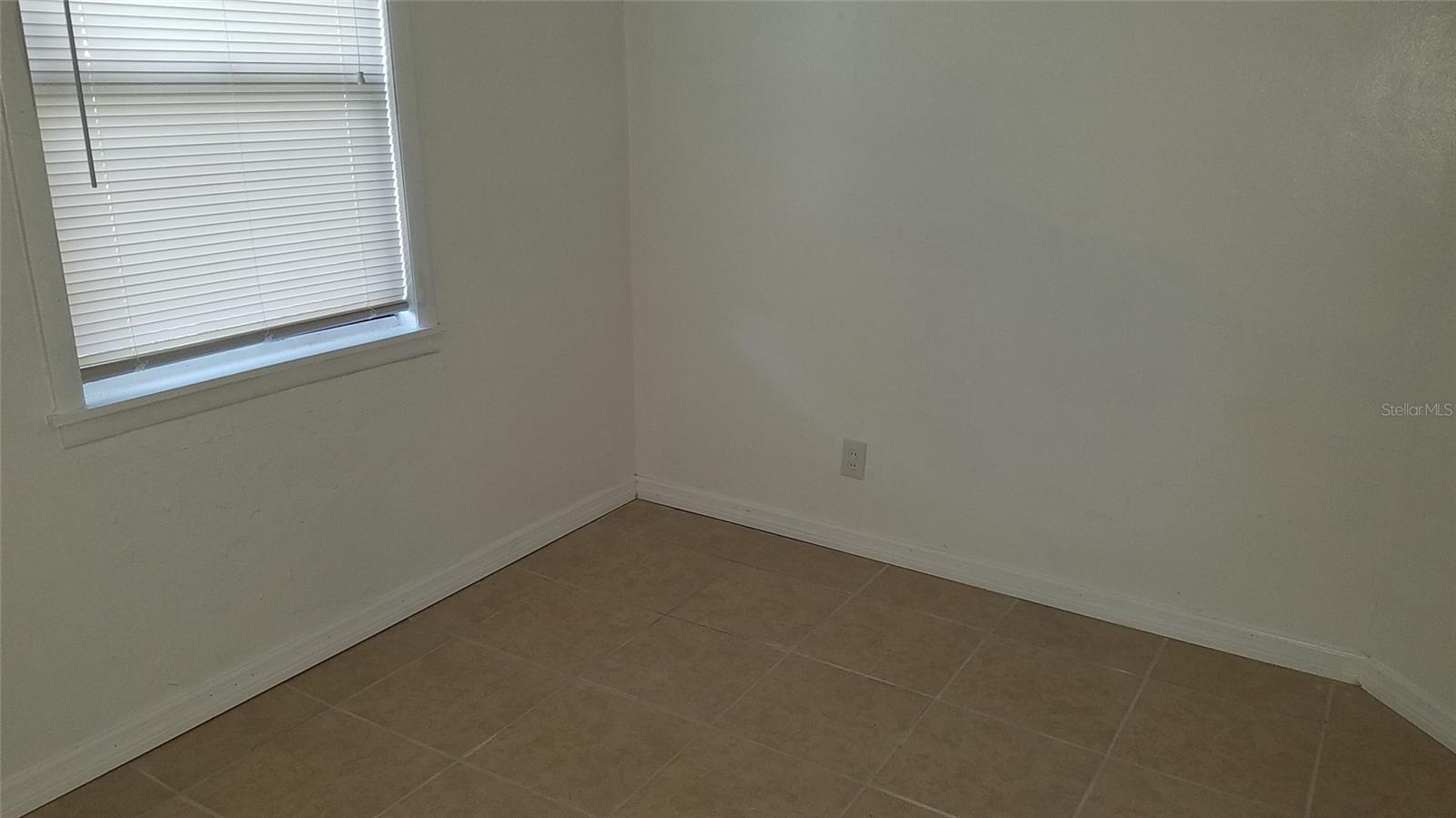 Image 6 of 10 For 560 26th Street S