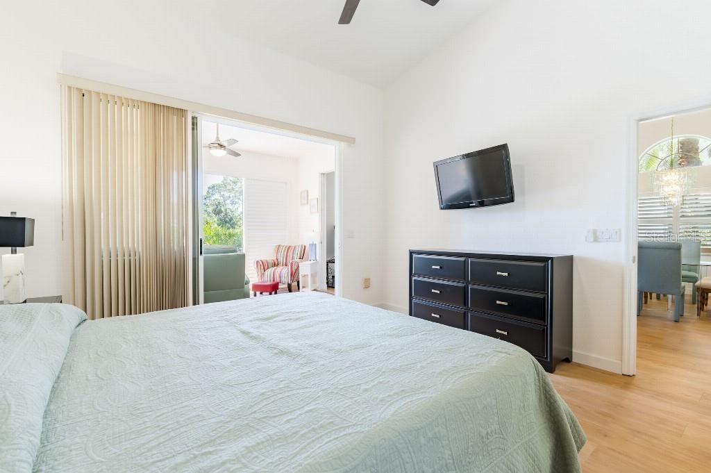 Image 15 of 30 For 6208 Country Club Way