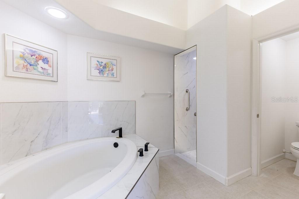 Image 17 of 30 For 6208 Country Club Way