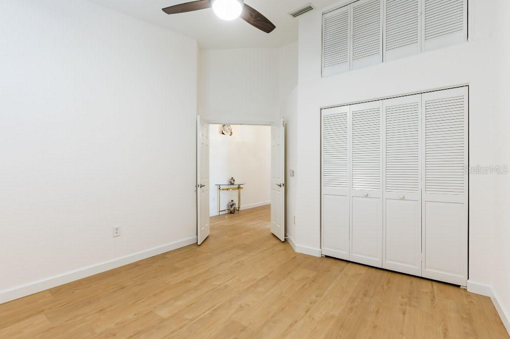 Image 21 of 30 For 6208 Country Club Way