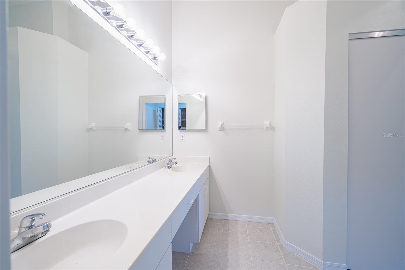 Image 35 of 39 For 607 Manchester Woods Drive 84