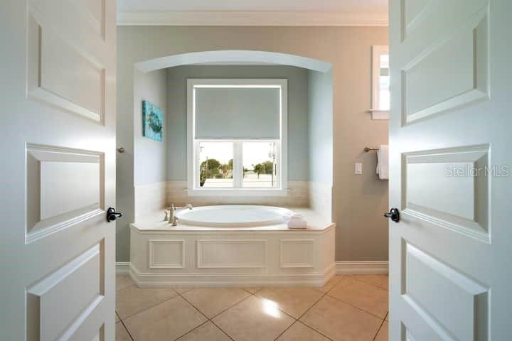 Image 15 of 63 For 4808 Gulf Drive B