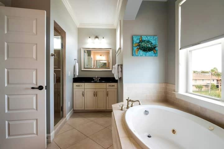 Image 16 of 63 For 4808 Gulf Drive B