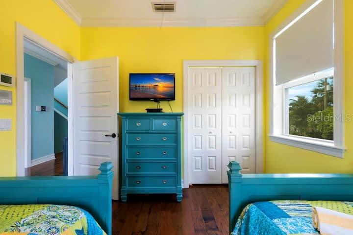 Image 20 of 63 For 4808 Gulf Drive B