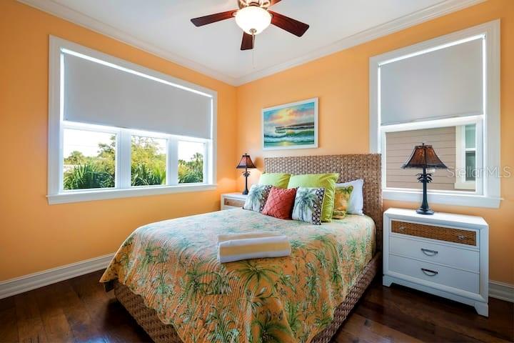 Image 21 of 63 For 4808 Gulf Drive B
