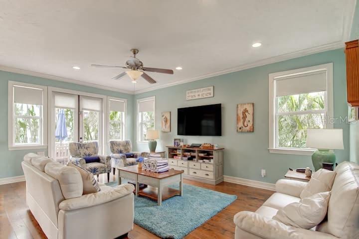 Image 4 of 63 For 4808 Gulf Drive B