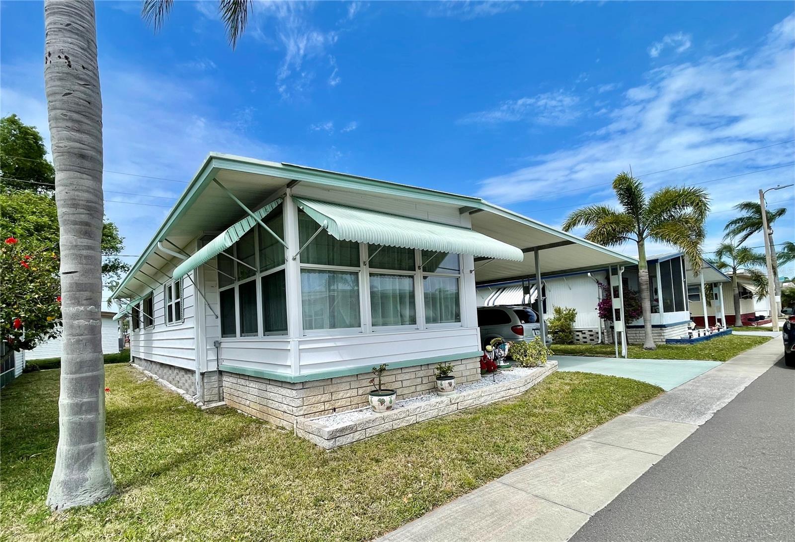 Image 2 of 35 For 34222 Canal Drive N