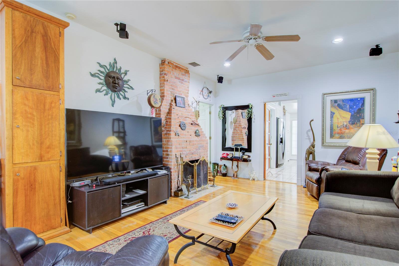 Image 10 of 66 For 921 24th Avenue N
