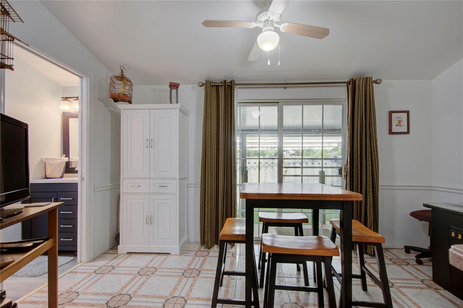 Image 16 of 66 For 921 24th Avenue N