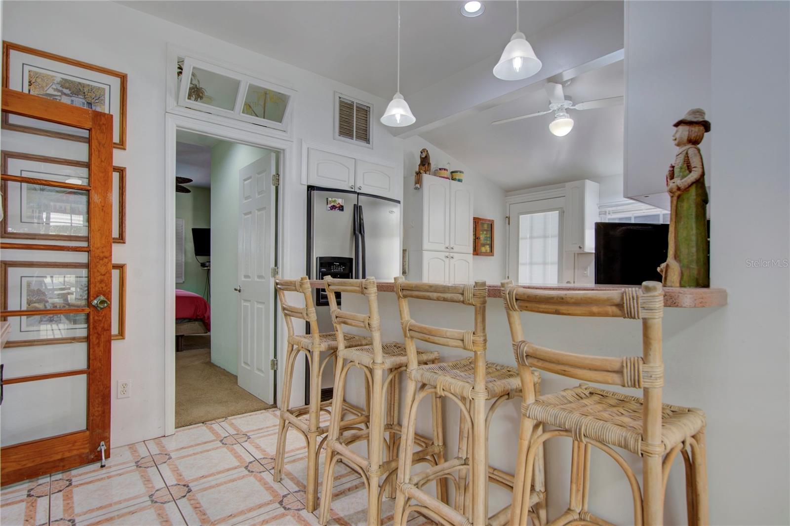Image 17 of 66 For 921 24th Avenue N