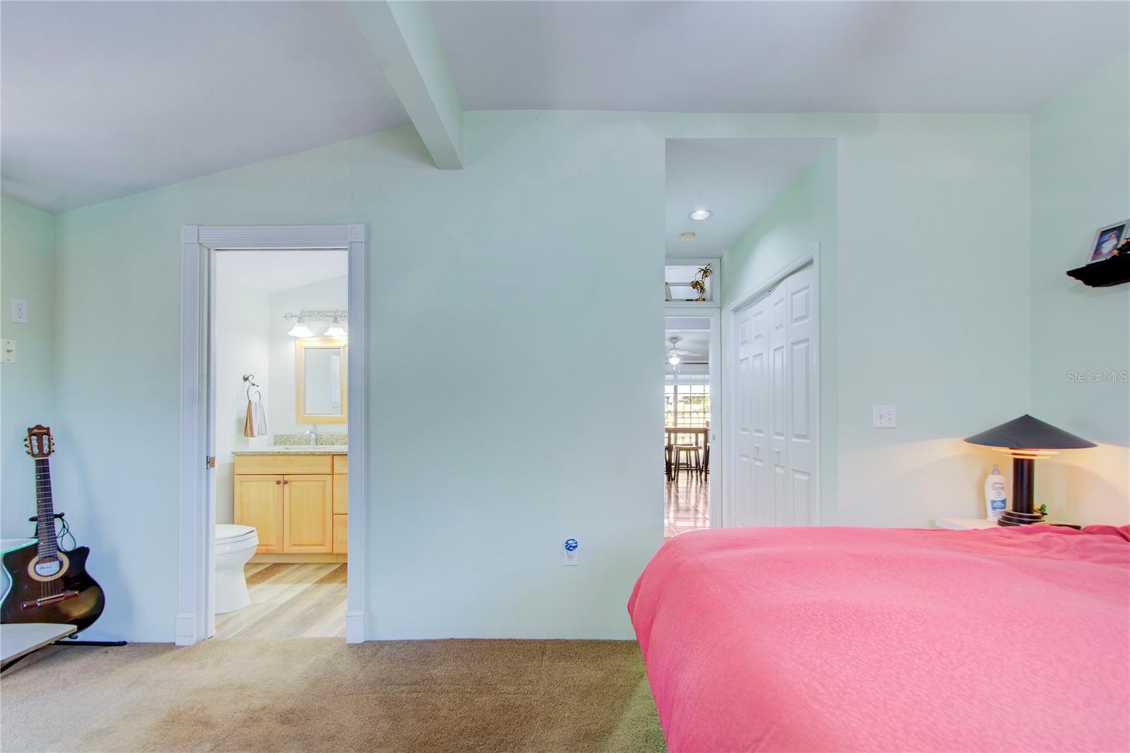 Image 22 of 66 For 921 24th Avenue N