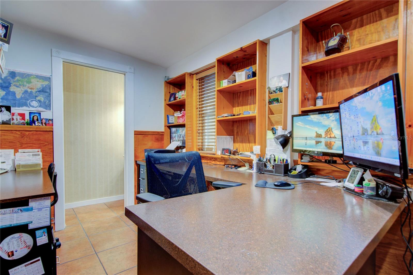 Image 30 of 66 For 921 24th Avenue N
