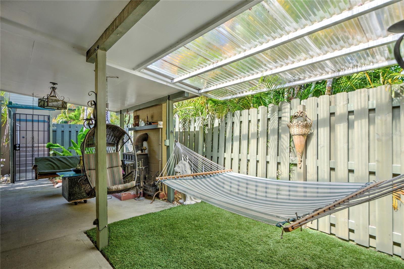 Image 36 of 66 For 921 24th Avenue N