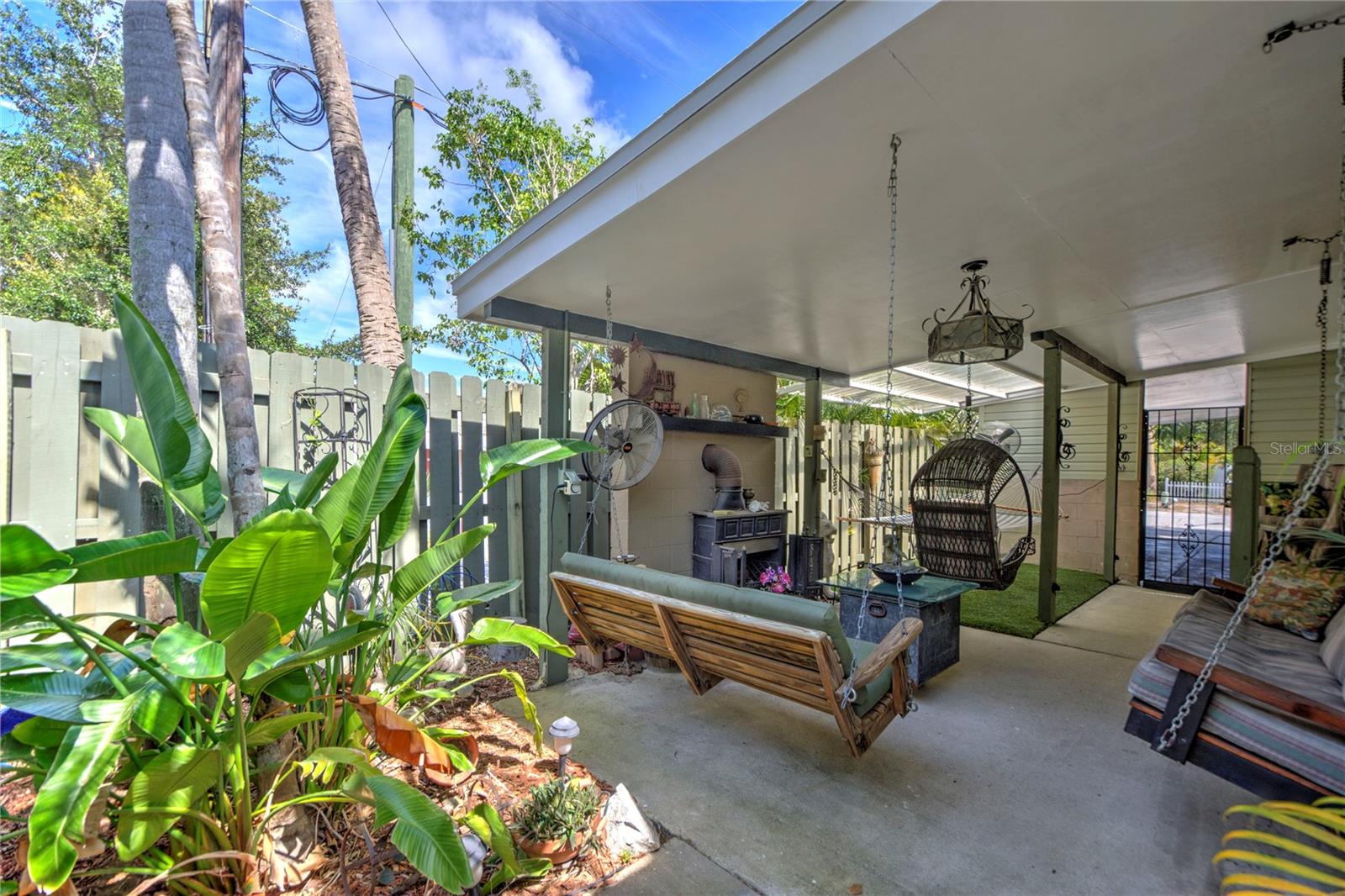 Image 37 of 66 For 921 24th Avenue N