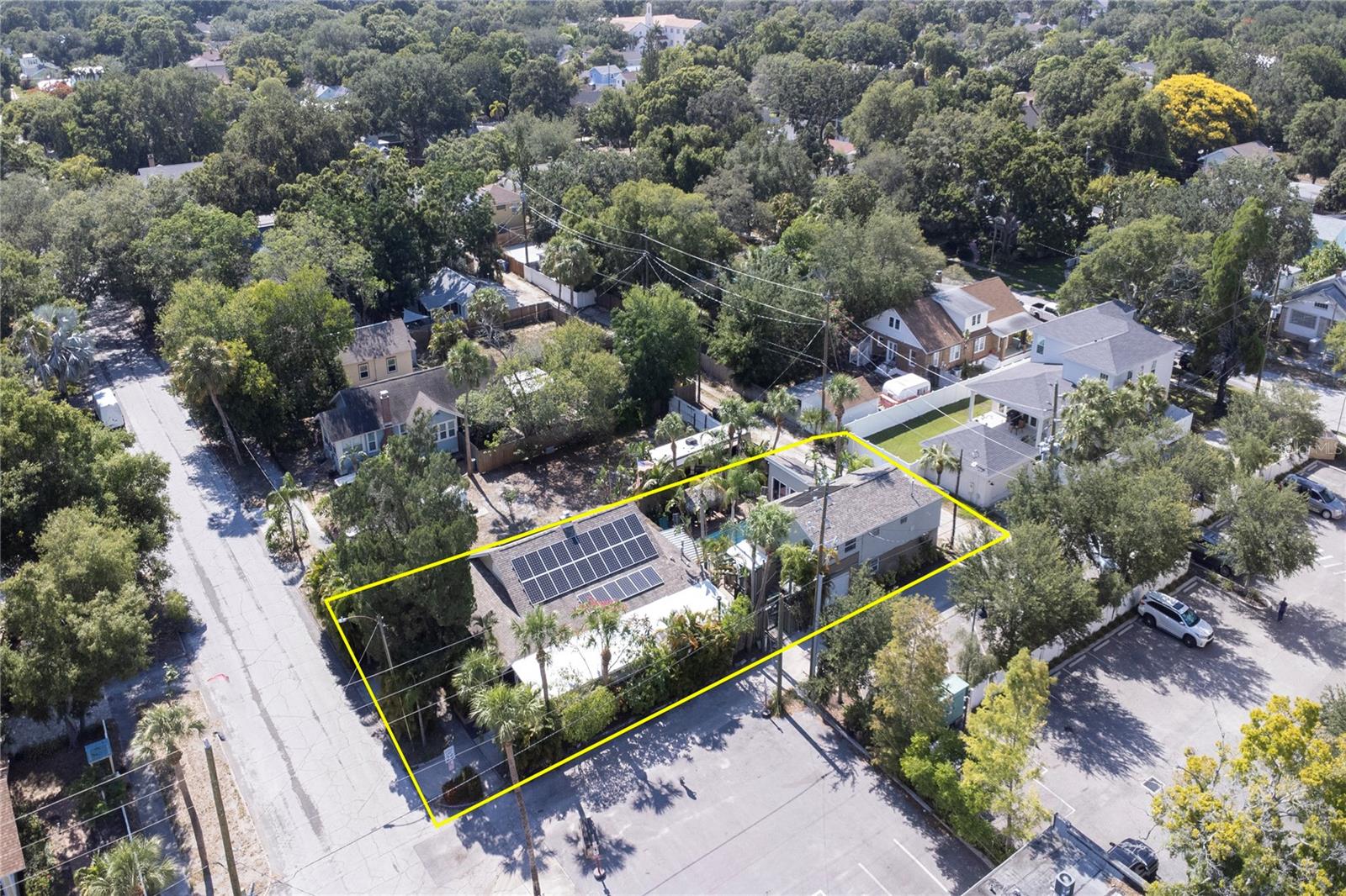 Image 4 of 66 For 921 24th Avenue N