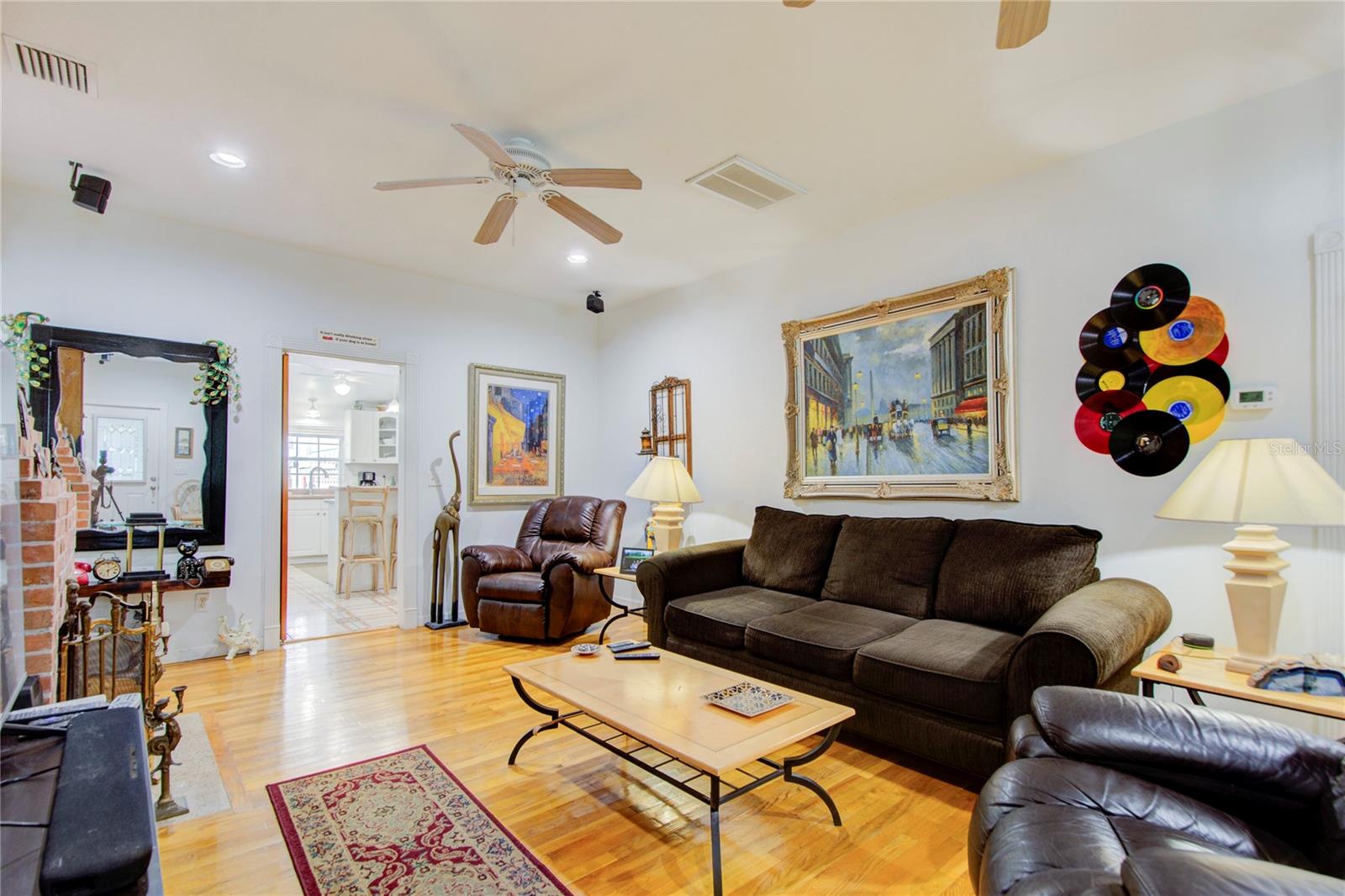 Image 9 of 66 For 921 24th Avenue N