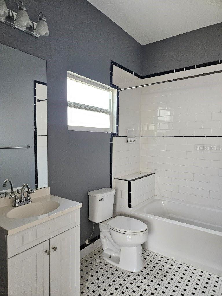 Image 14 of 19 For 2203 Davis Street